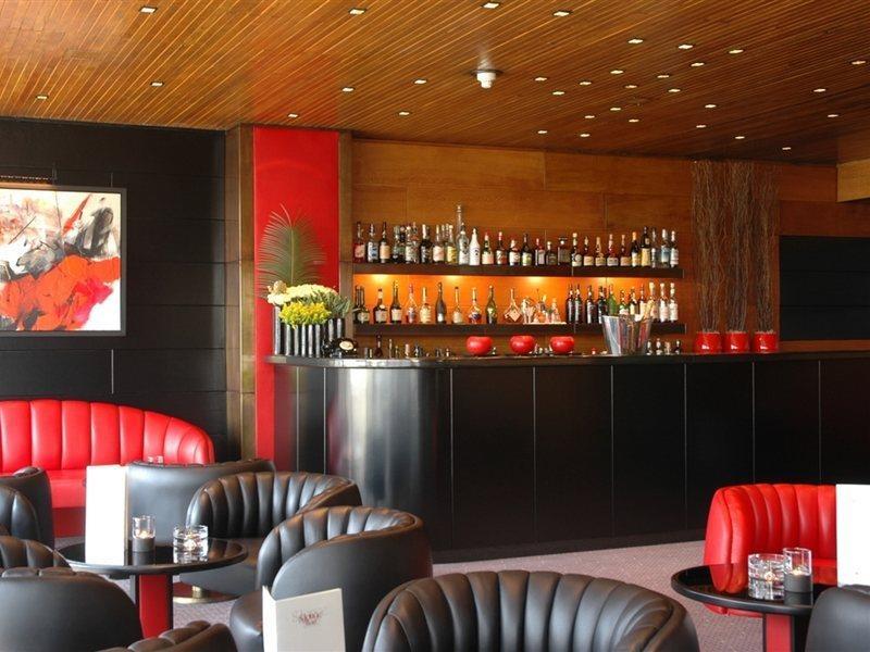 Altis Grand Hotel Lissabon Buitenkant foto The bar at the 1919